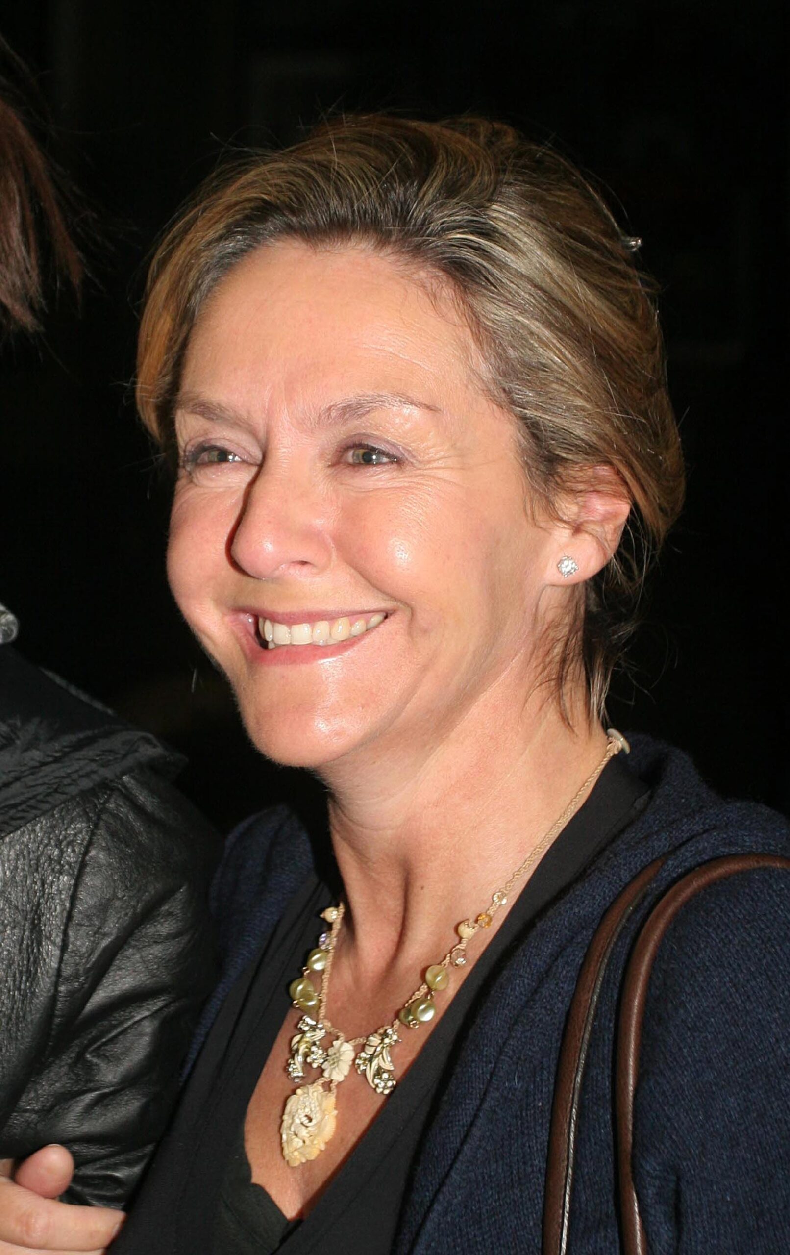 Amanda Burton Who2